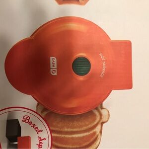 - Dash mini pumpkin design waffle maker.